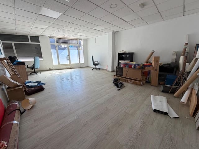 Local Commercial à vendre à La Pobla de Vallbona - 125 000 € (Ref: 9855442)