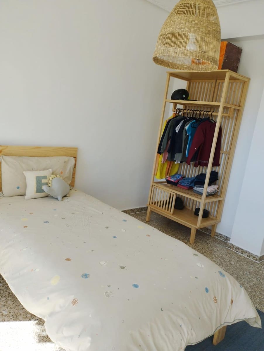 3 bedroom Flat for sale in Lliria - € 150,000 (Ref: 9876407)