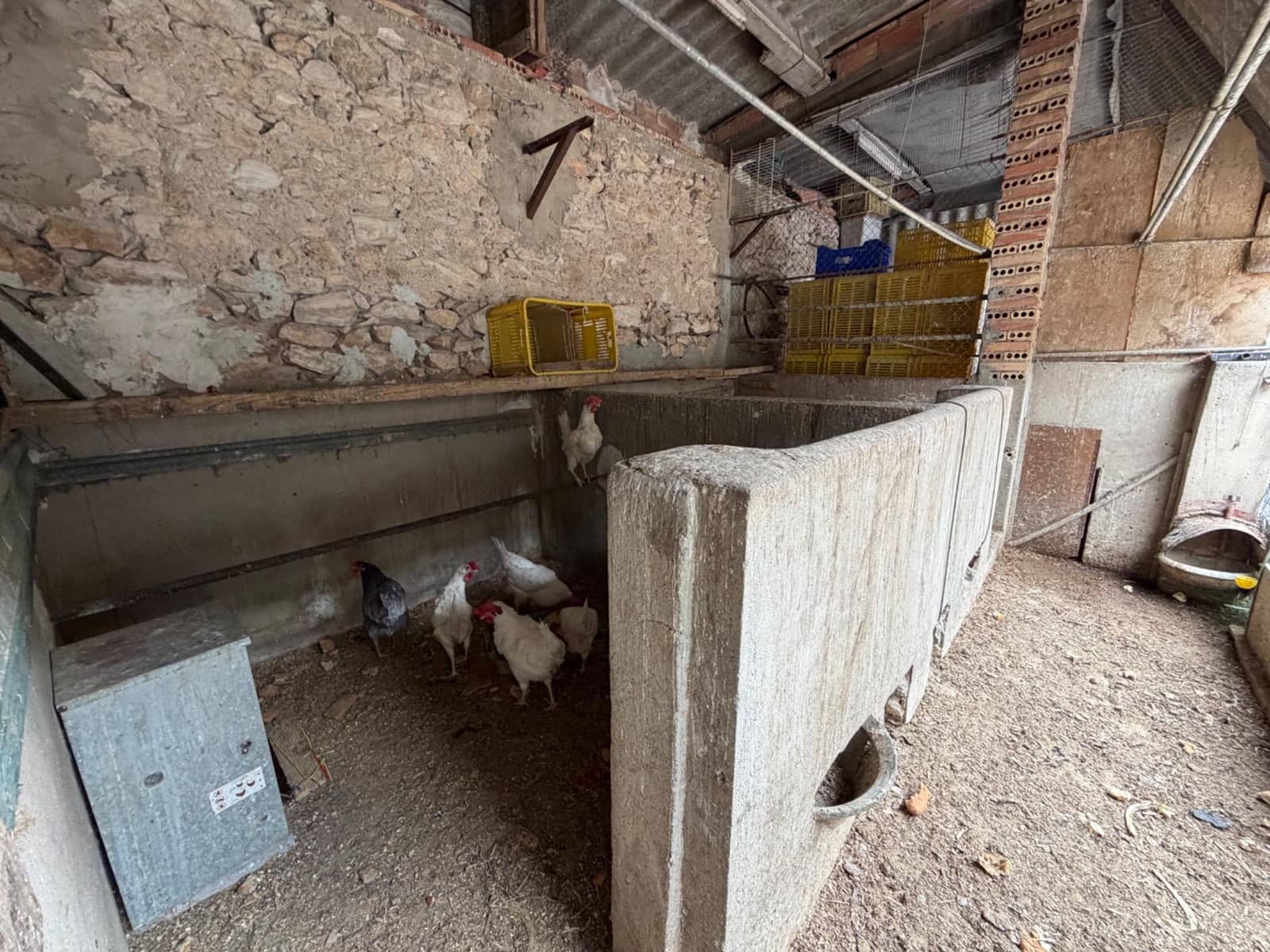 Commercial for sale in Lliria - € 90,000 (Ref: 9889438)