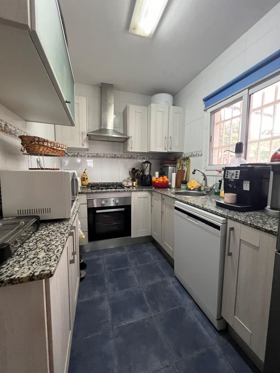 3 soveværelse Villa til salg i Lliria med swimmingpool garage - € 249.900 (Ref: 9890369)