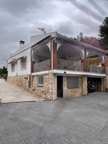 3 soveværelse Villa til salg i Llíria med swimmingpool garage - € 249.900 (Ref: 9890369)