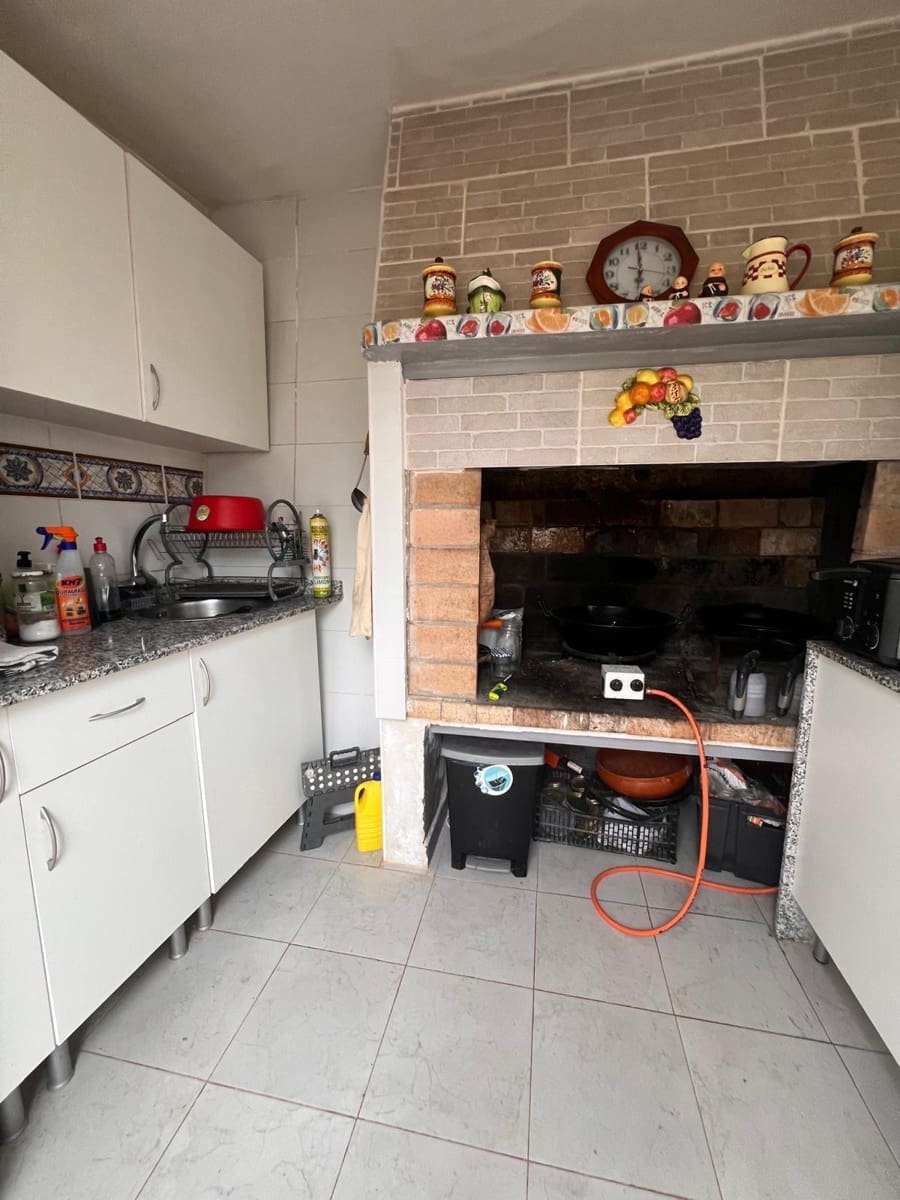 3 soveværelse Villa til salg i Lliria med swimmingpool garage - € 249.900 (Ref: 9890369)