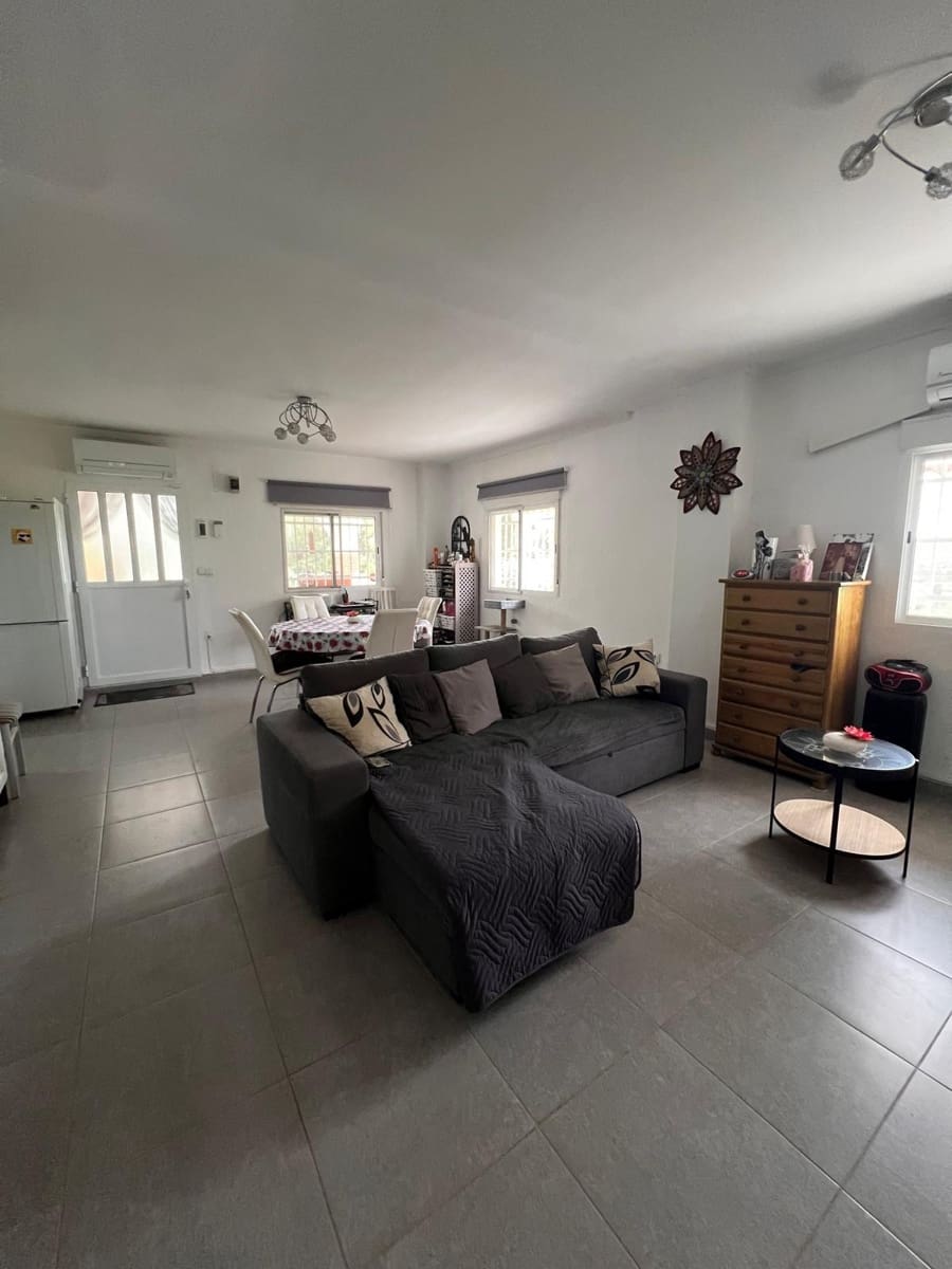 3 soveværelse Villa til salg i Lliria med swimmingpool garage - € 249.900 (Ref: 9890369)