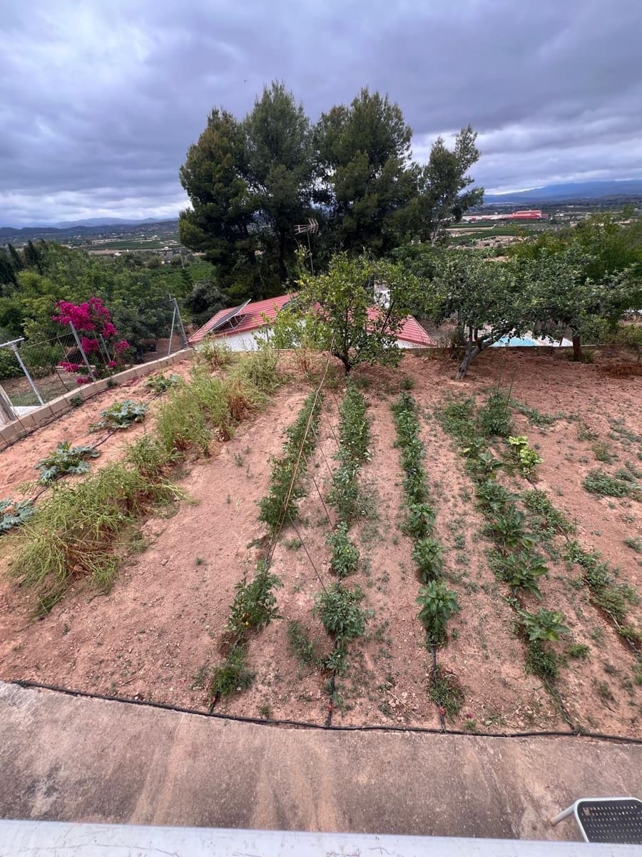 3 soveværelse Villa til salg i Lliria med swimmingpool garage - € 249.900 (Ref: 9890369)