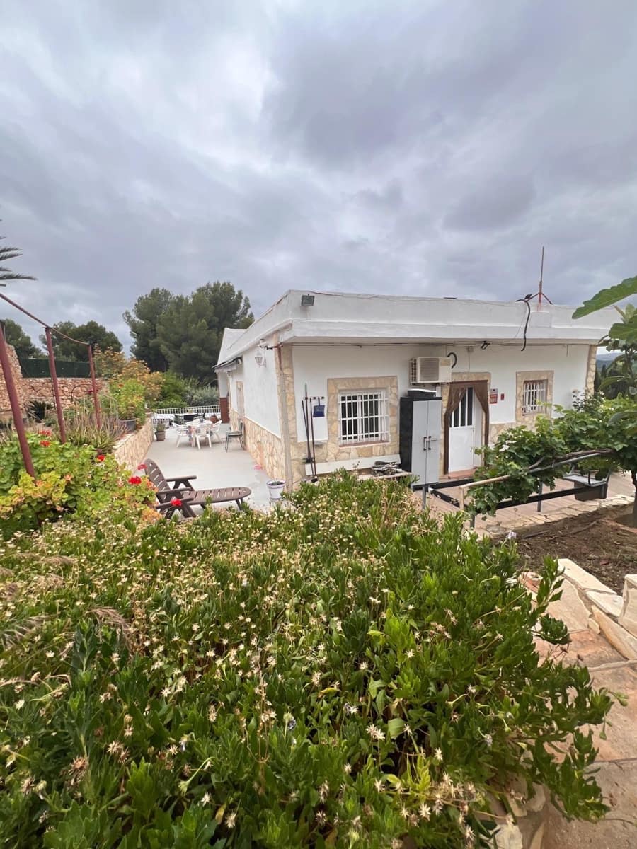 3 soveværelse Villa til salg i Lliria med swimmingpool garage - € 249.900 (Ref: 9890369)