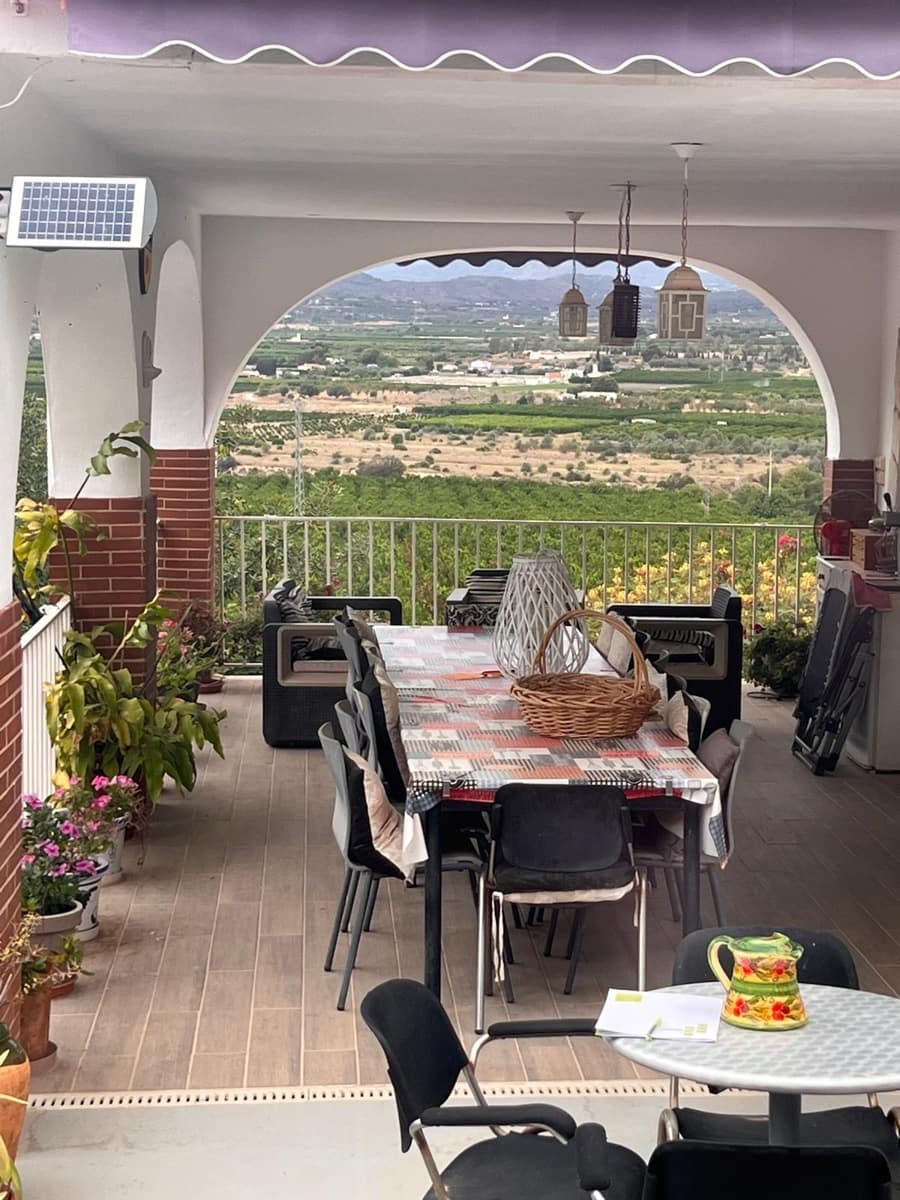3 soveværelse Villa til salg i Lliria med swimmingpool garage - € 249.900 (Ref: 9890369)