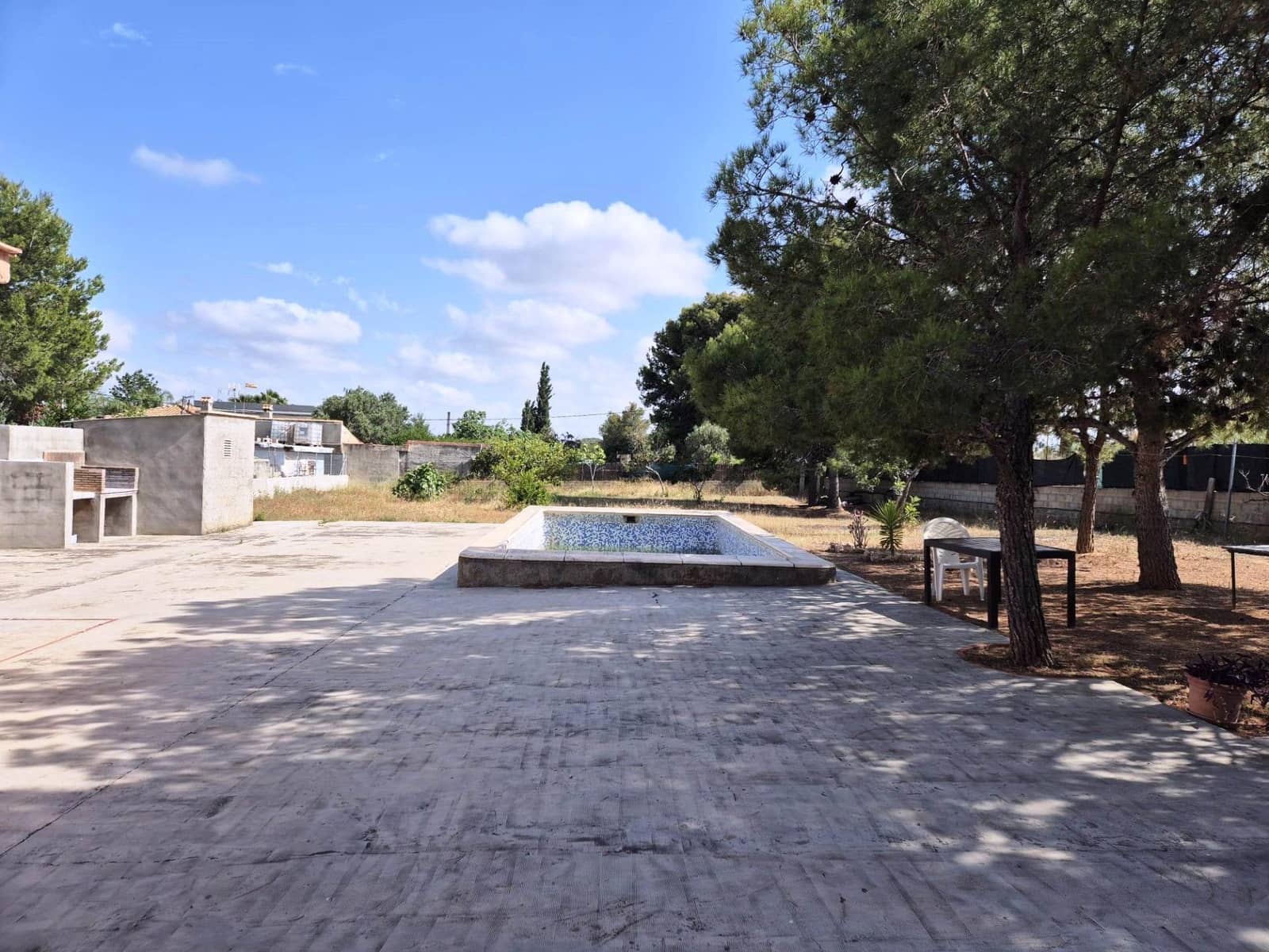 Villa for sale in Lliria - € 140,000 (Ref: 9896329)