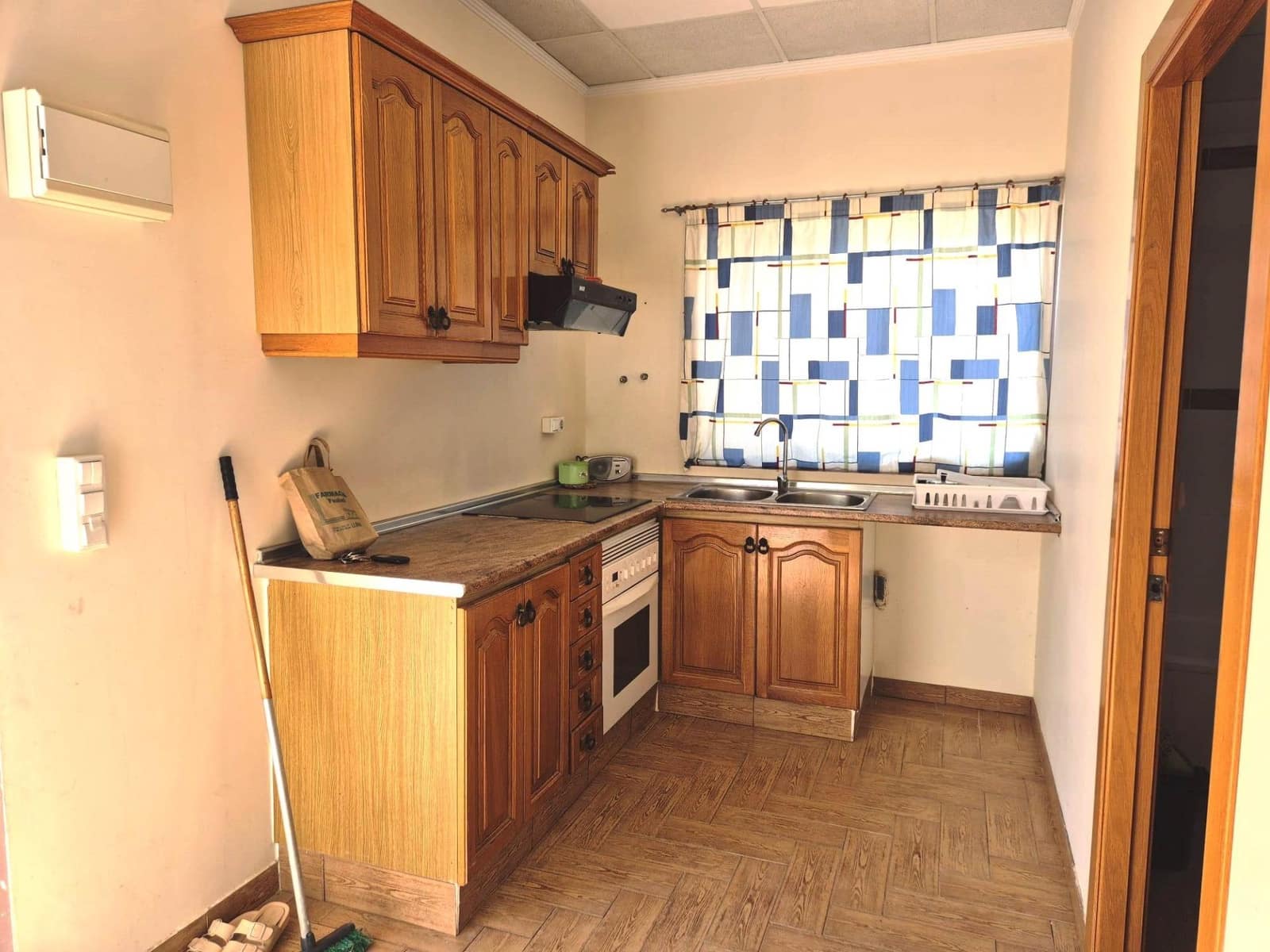 Villa for sale in Lliria - € 140,000 (Ref: 9896329)
