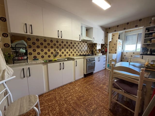 Casa de 4 habitaciones en Gátova, Gatova en venta con garaje - 165.000 € (Ref: 9903930)
