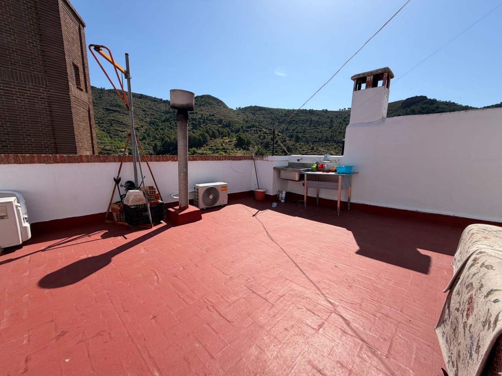 Casa de 4 habitaciones en Gátova en venta con garaje - 165.000 € (Ref: 9903930)