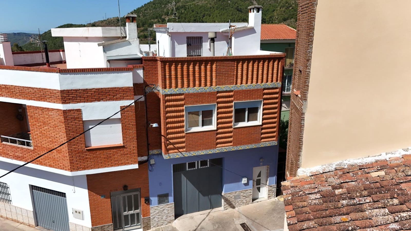 Casa de 4 habitaciones en Gátova en venta con garaje - 165.000 € (Ref: 9903930)