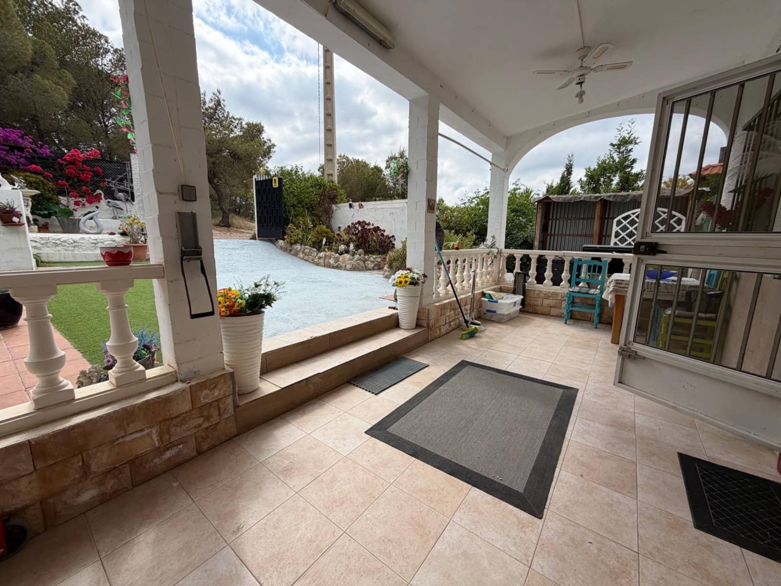 3 sovrum Villa till salu i Casinos med pool - 180 000 € (Ref: 9907597)