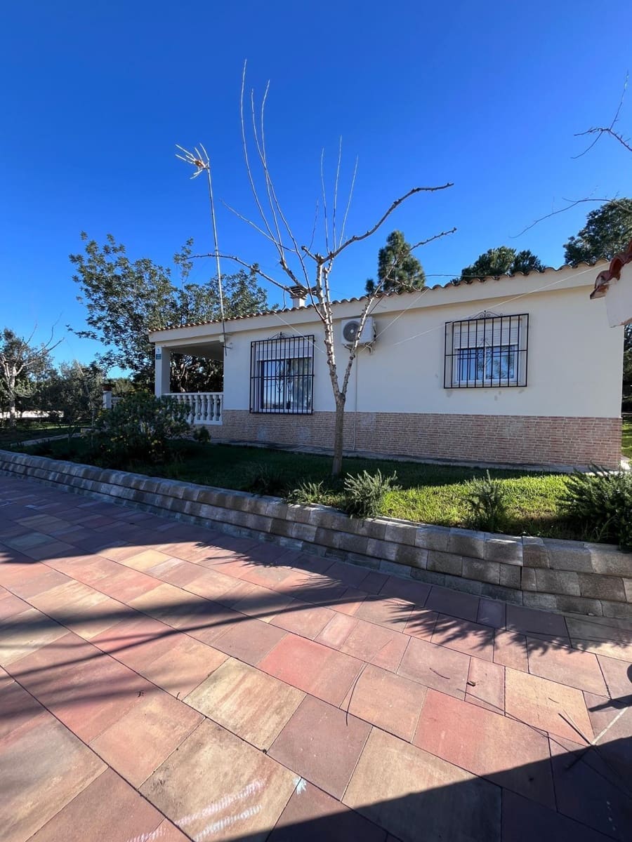 3 bedroom Villa for sale in Pedralba - € 265,000 (Ref: 9920420)
