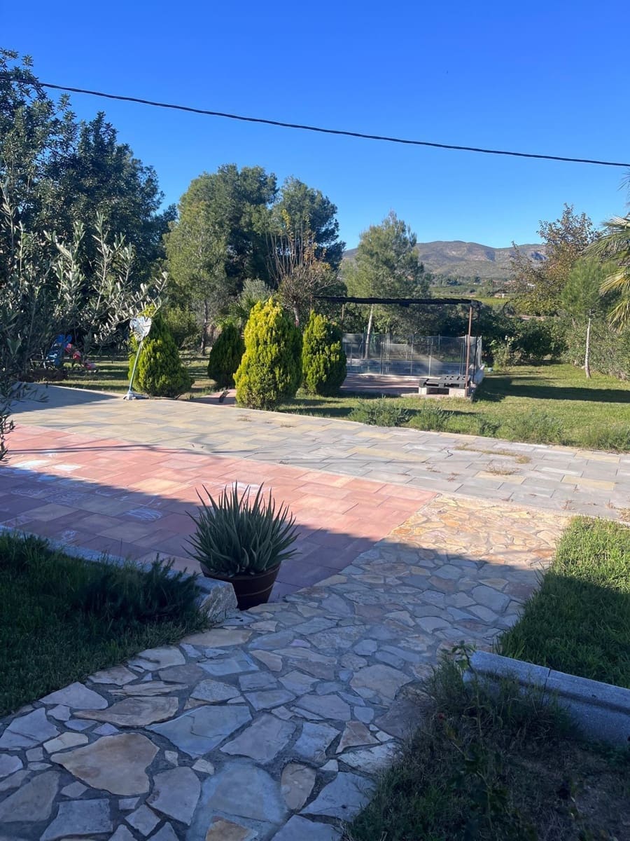 3 bedroom Villa for sale in Pedralba - € 265,000 (Ref: 9920420)