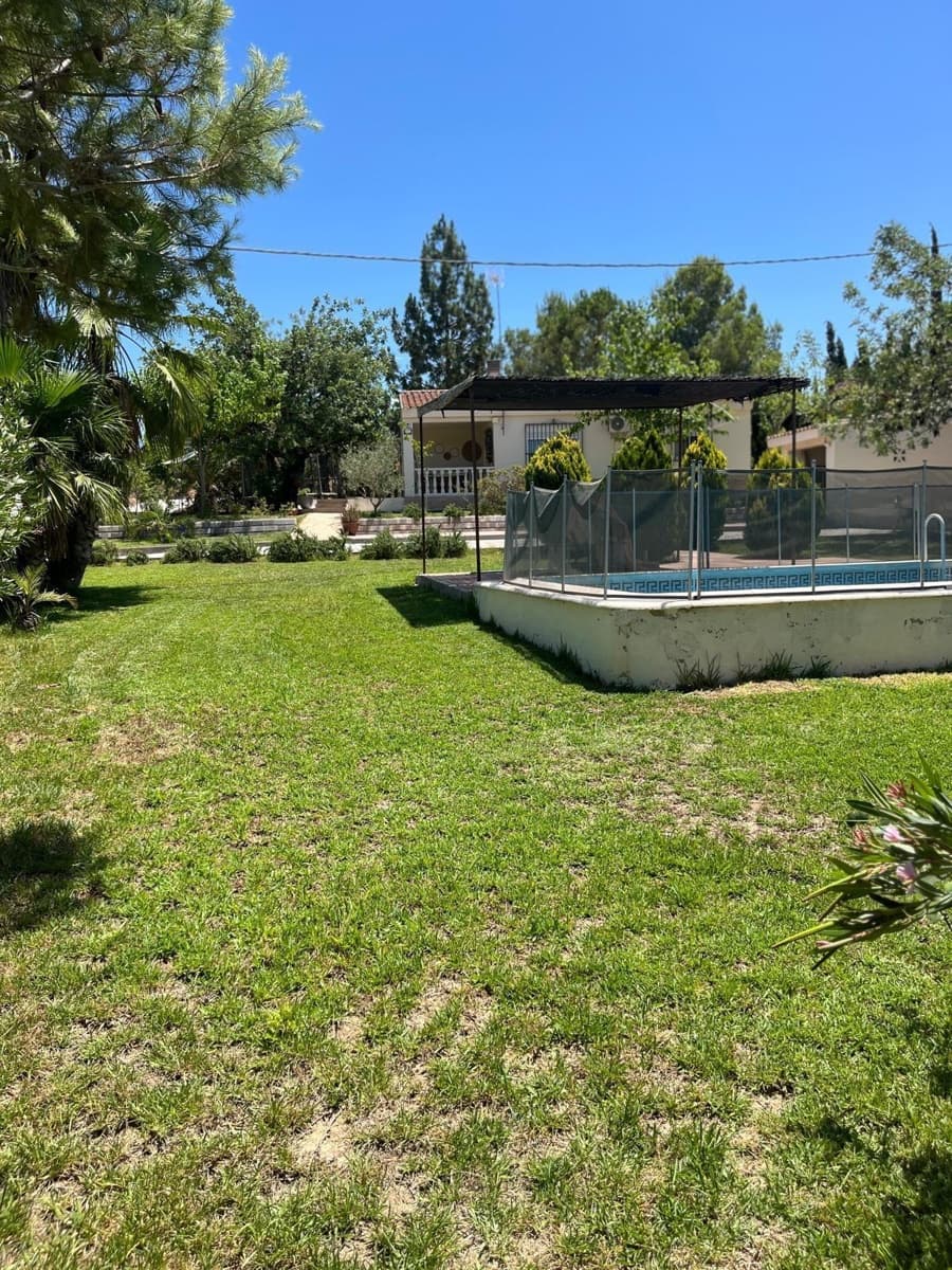 3 bedroom Villa for sale in Pedralba - € 265,000 (Ref: 9920420)