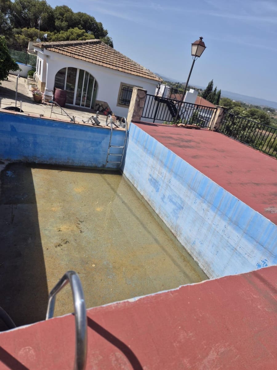 6 chambre Villa/Maison à vendre à Lliria avec piscine - 200 000 € (Ref: 9922299)
