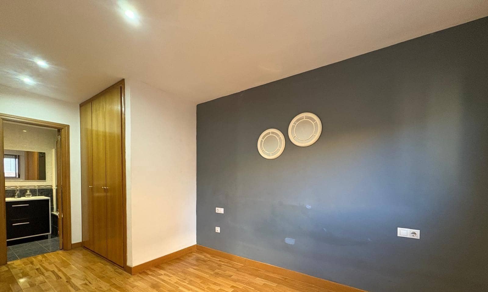 2 Zimmer Wohnung zu verkaufen in Paterna mit Pool Garage - 225.000 € (Ref: 9934198)