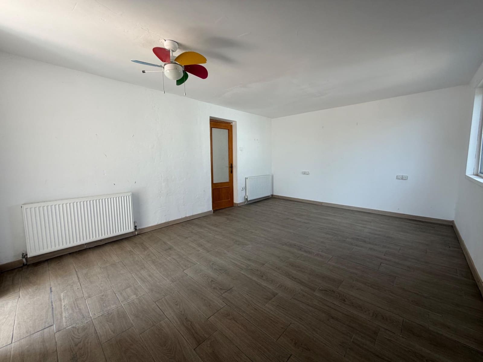 2 quarto Moradia para venda em Villar del Arzobispo com piscina garagem - 130 000 € (Ref: 9934199)