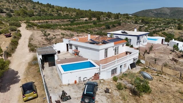 2 quarto Moradia para venda em Villar del Arzobispo com piscina garagem - 130 000 € (Ref: 9934199)