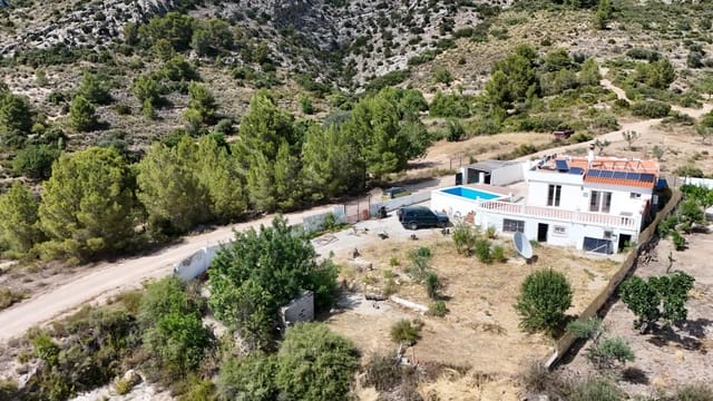 2 quarto Moradia para venda em Villar del Arzobispo com piscina garagem - 130 000 € (Ref: 9934199)