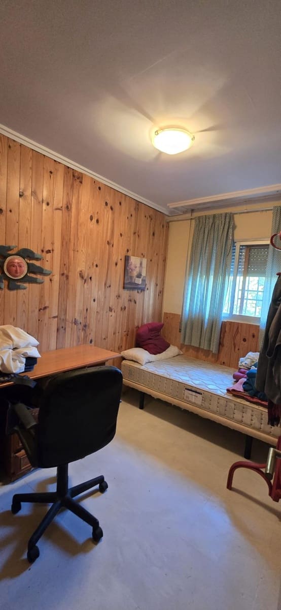 3 quarto Moradia para venda em Lliria com piscina garagem - 221 000 € (Ref: 9938169)