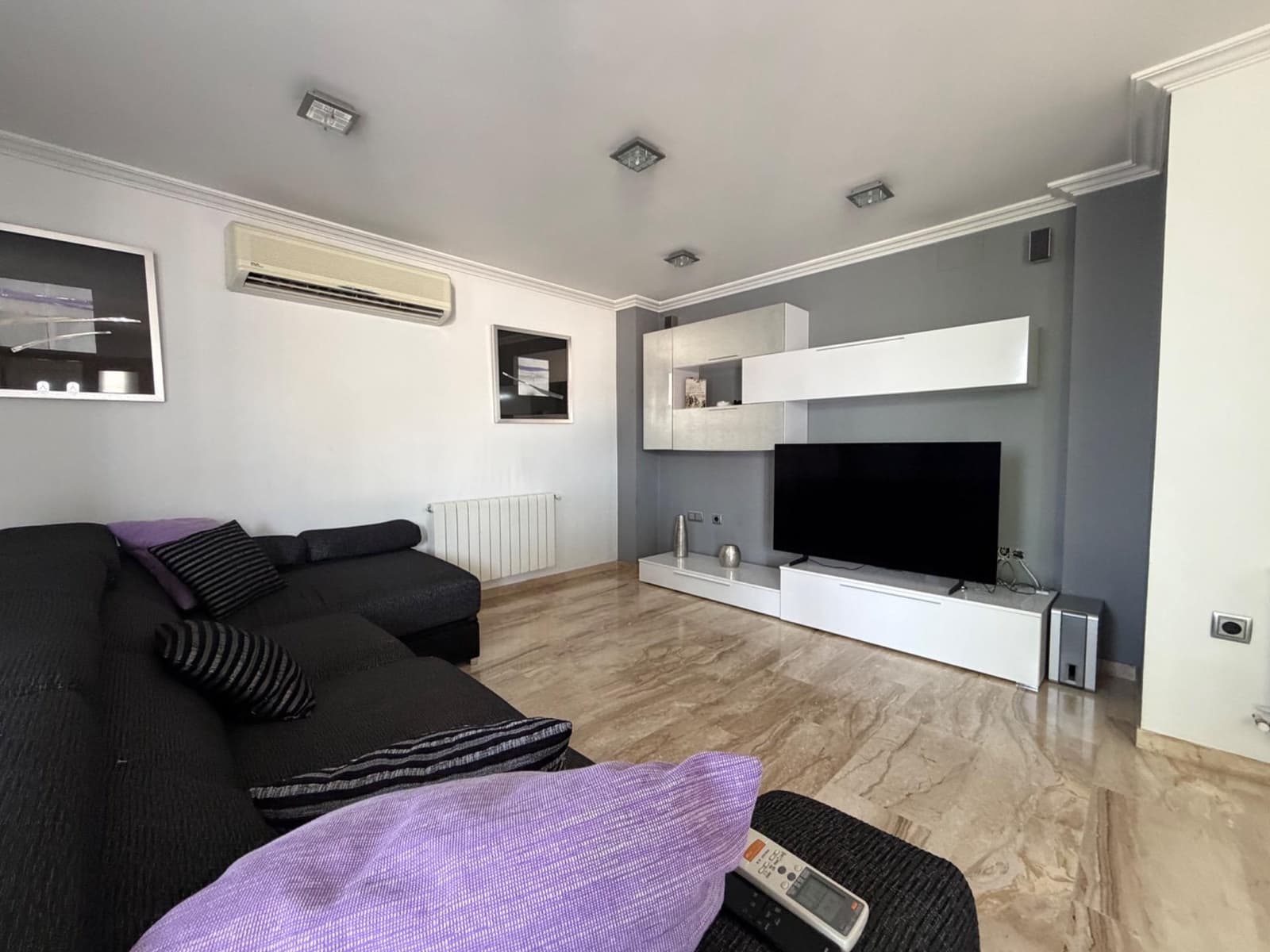 4 Zimmer Villa zu verkaufen in Riba-roja de Turia mit Garage - 450.000 € (Ref: 9945708)