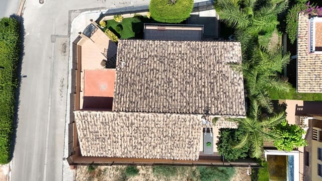 4 Zimmer Villa zu verkaufen in Riba-roja de Túria mit Garage - 450.000 € (Ref: 9945708)