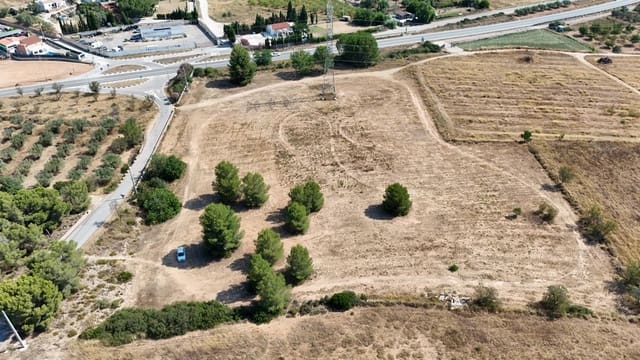 Grunde uden byggetilladelser til salg i Llíria - € 27.000 (Ref: 9952619)