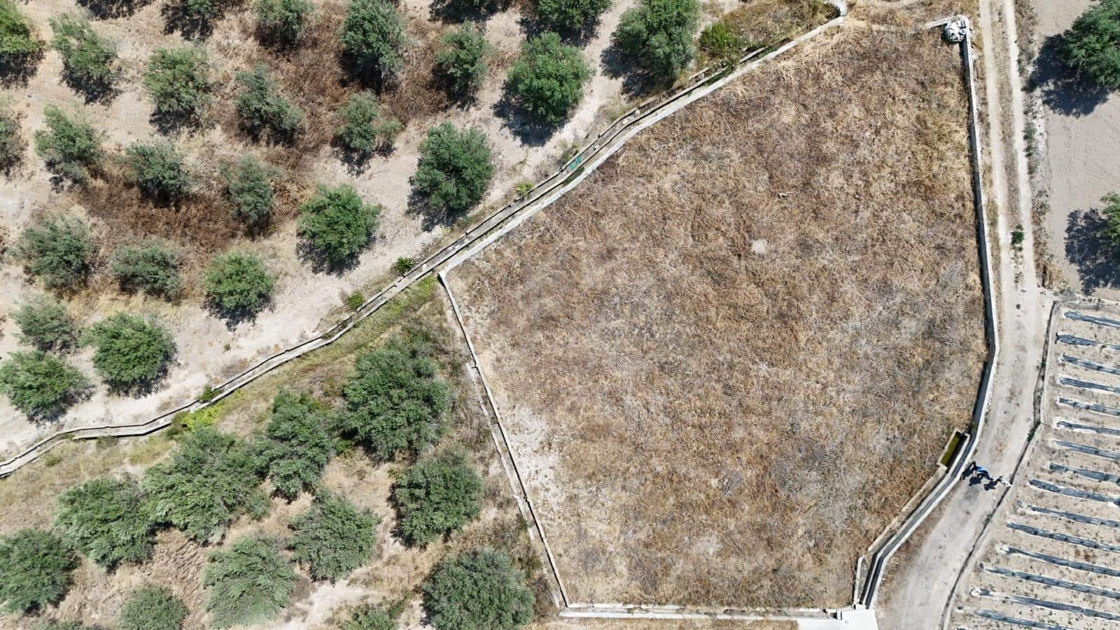 Grunde uden byggetilladelser til salg i Lliria - € 6.000 (Ref: 9954221)