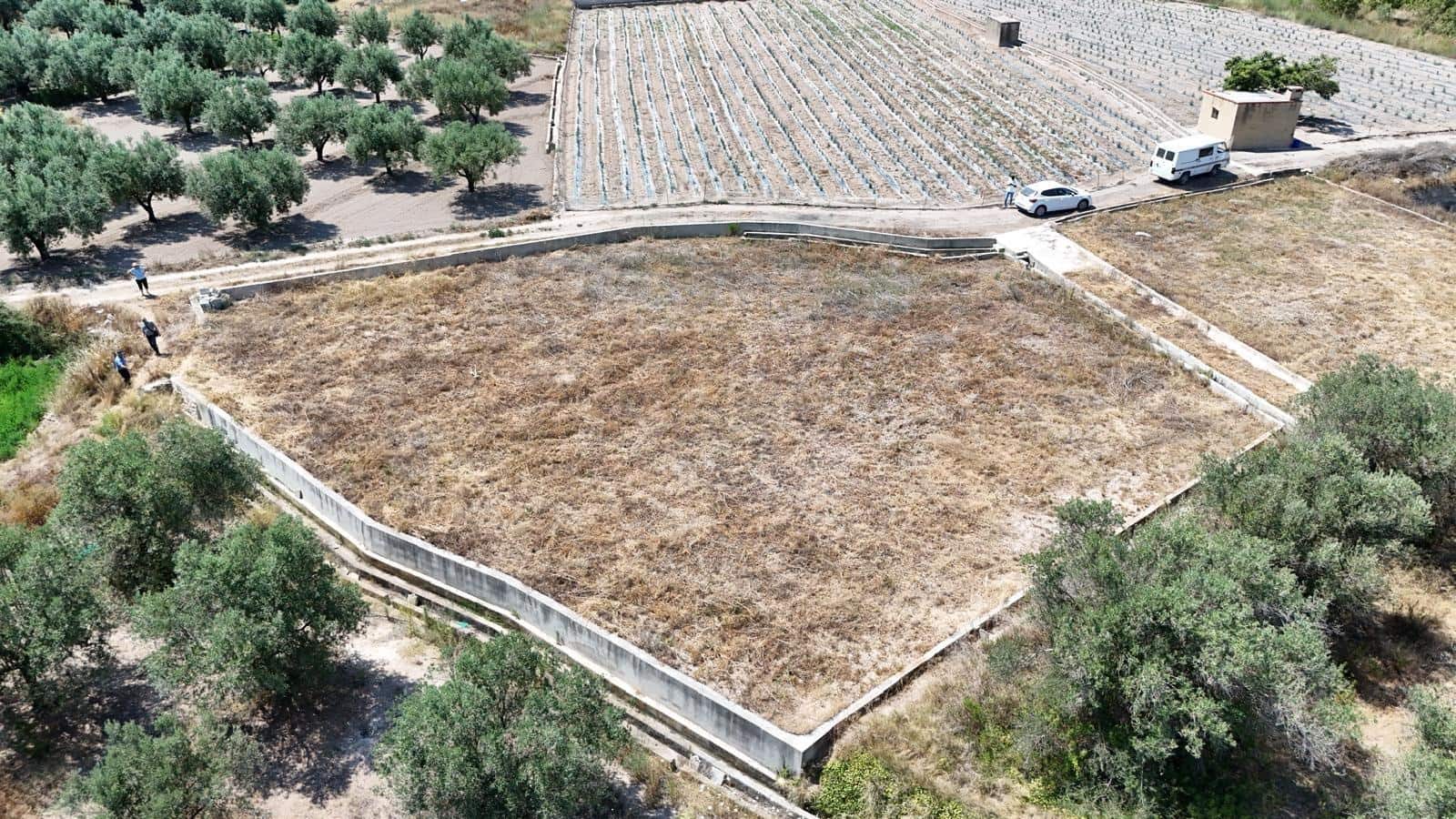 Grunde uden byggetilladelser til salg i Lliria - € 6.000 (Ref: 9954221)