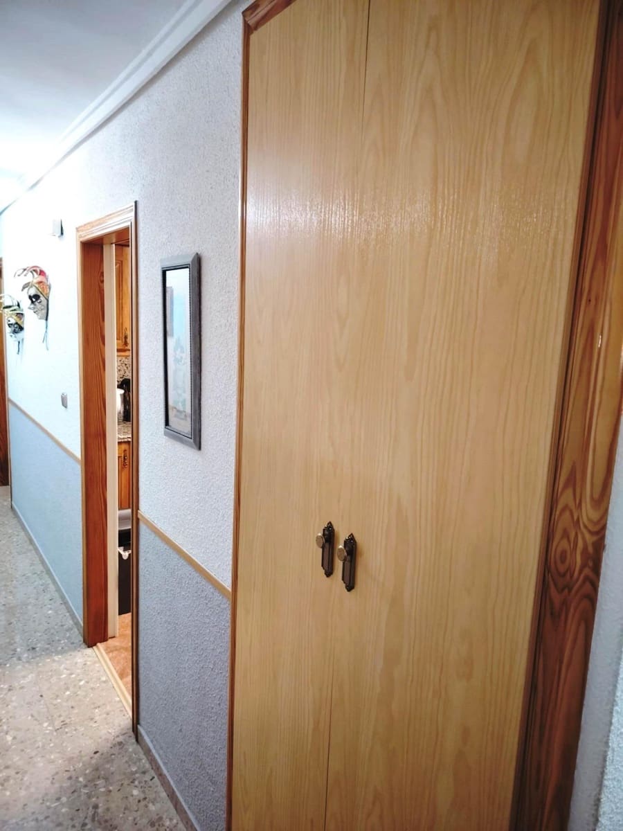 3 makuuhuone Asunto myytävänä paikassa Lliria - 179 900 € (Ref: 9959779)