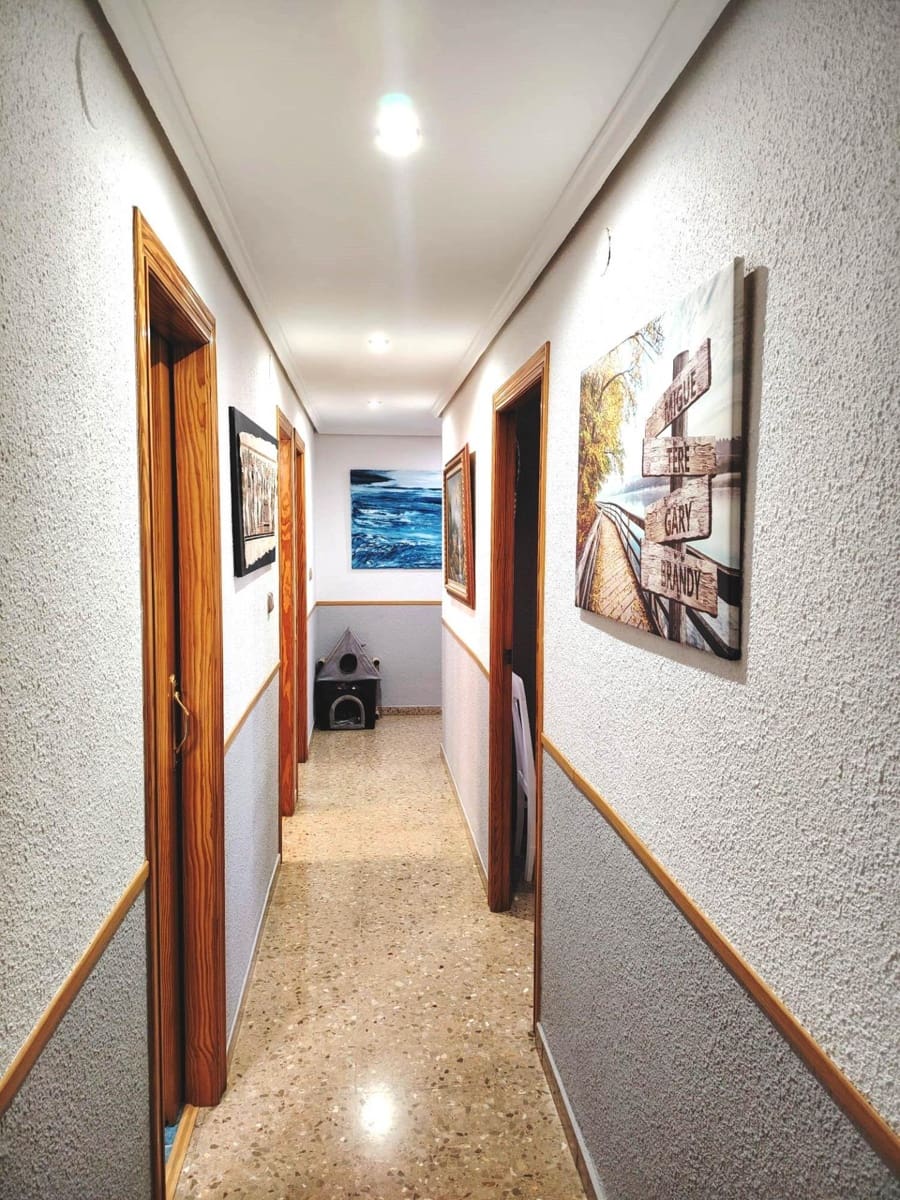 3 makuuhuone Asunto myytävänä paikassa Lliria - 179 900 € (Ref: 9959779)