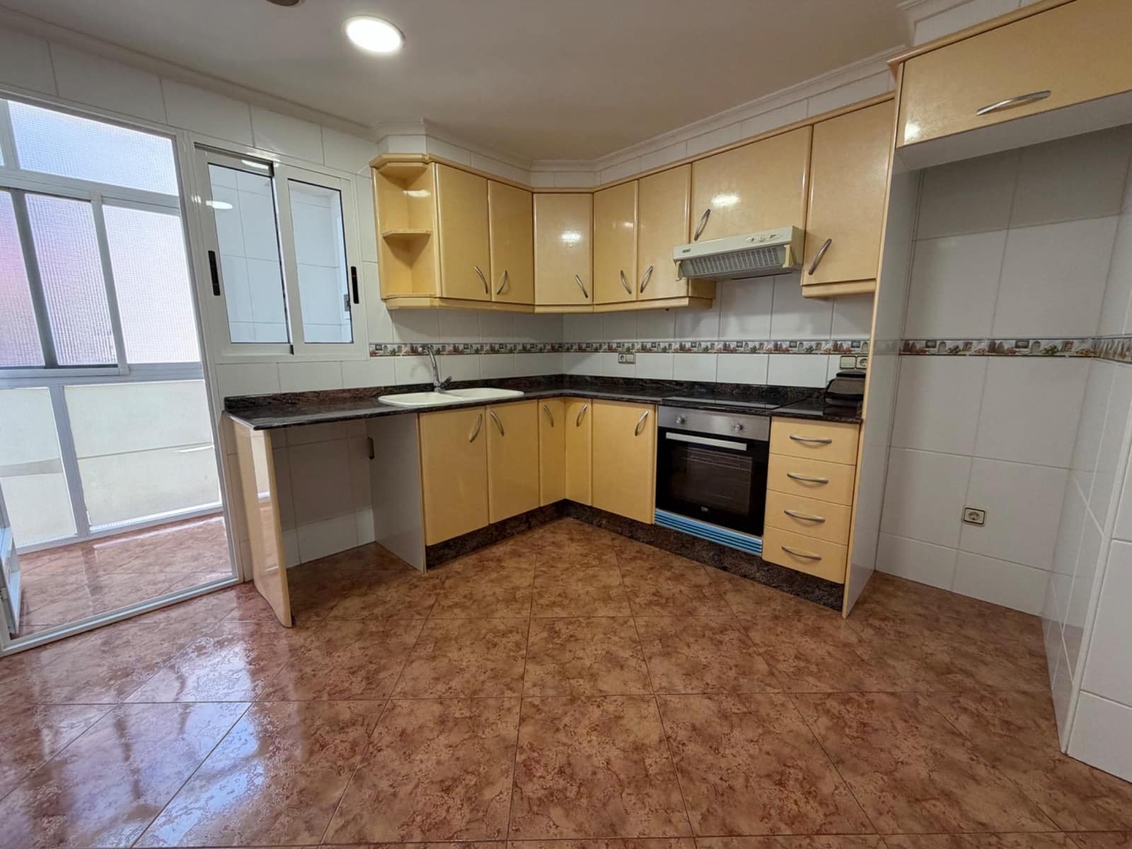 3 sovrum Lägenhet att hyra i Lliria - 850 € (Ref: 9962686)