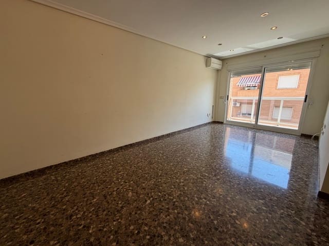 3 Zimmer Wohnung zu vermieten in Llíria - 850 € (Ref: 9962686)