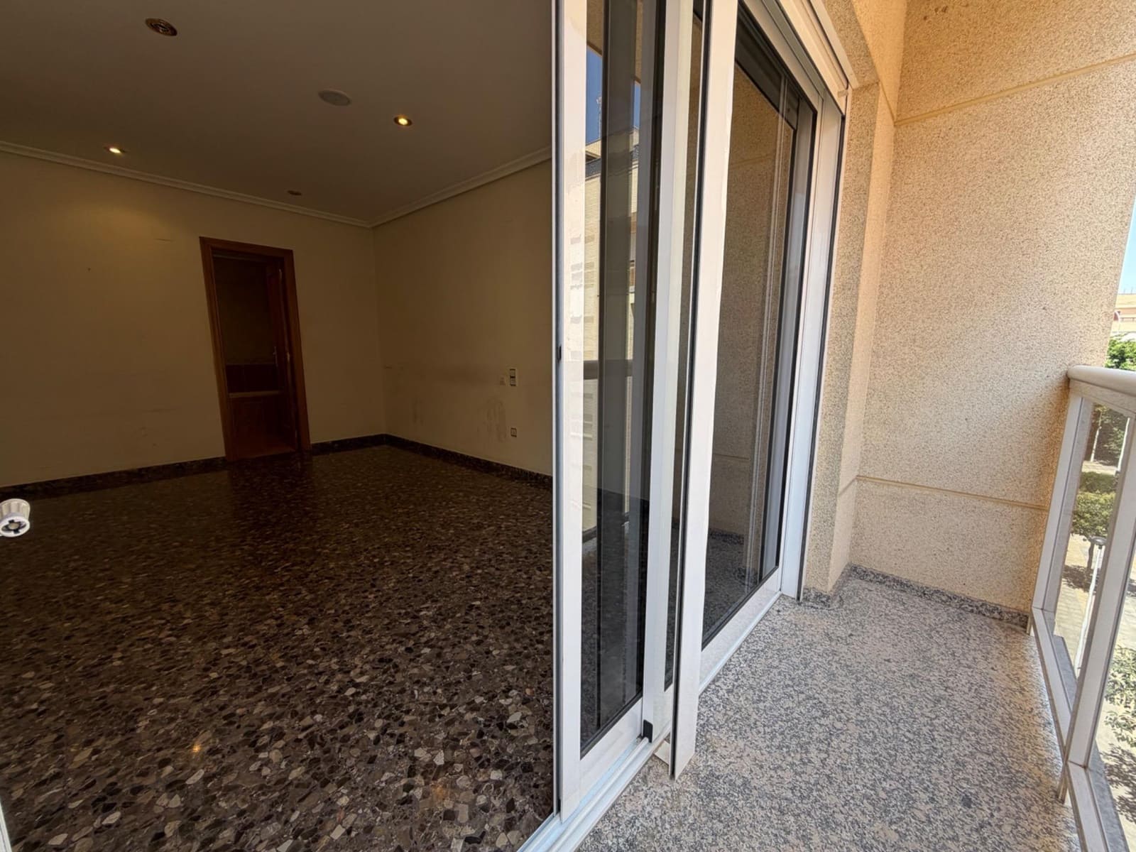 3 sovrum Lägenhet att hyra i Lliria - 850 € (Ref: 9962686)