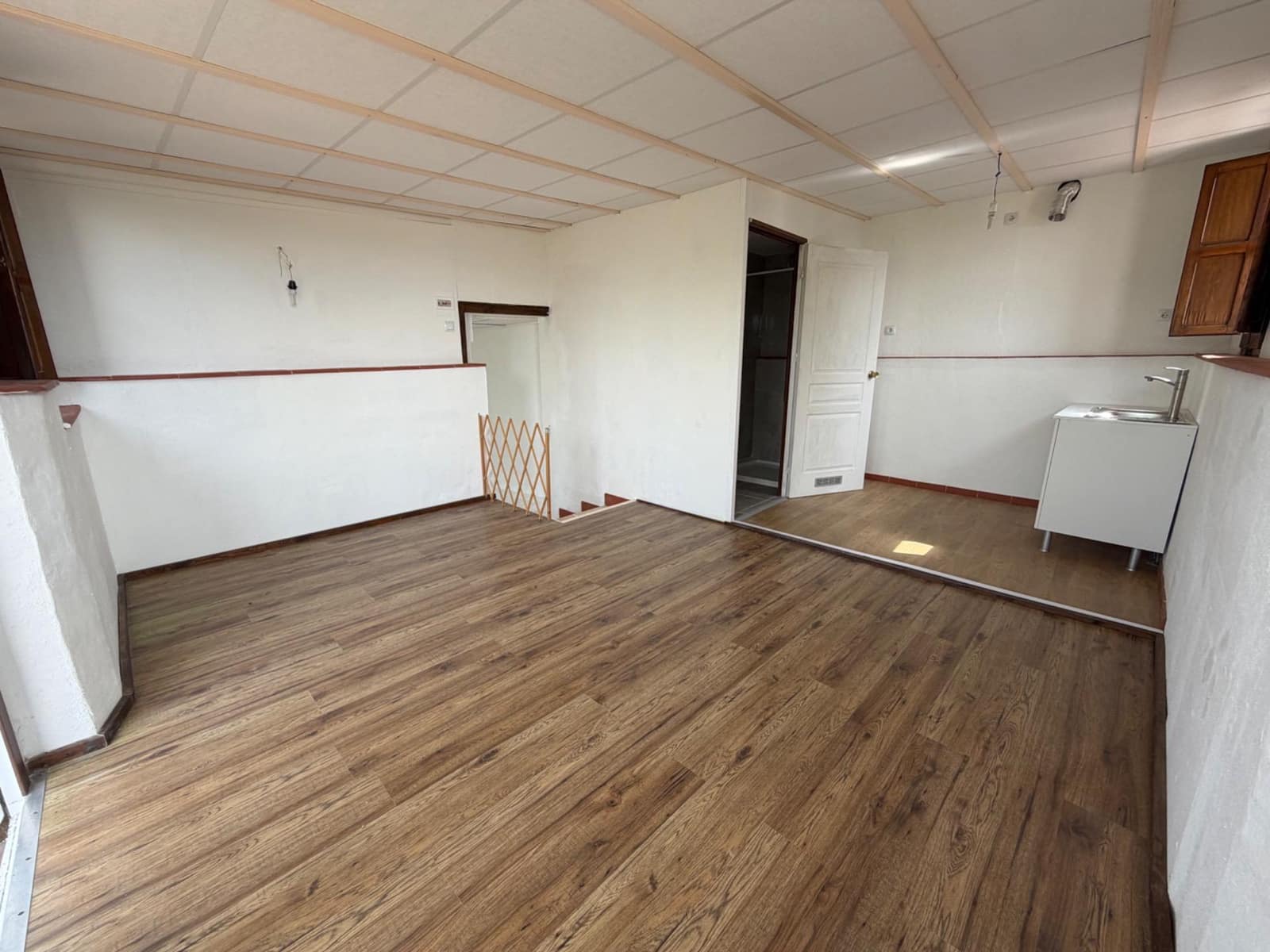 4 soveværelse Villa til salg i Godelleta - € 178.000 (Ref: 9970591)