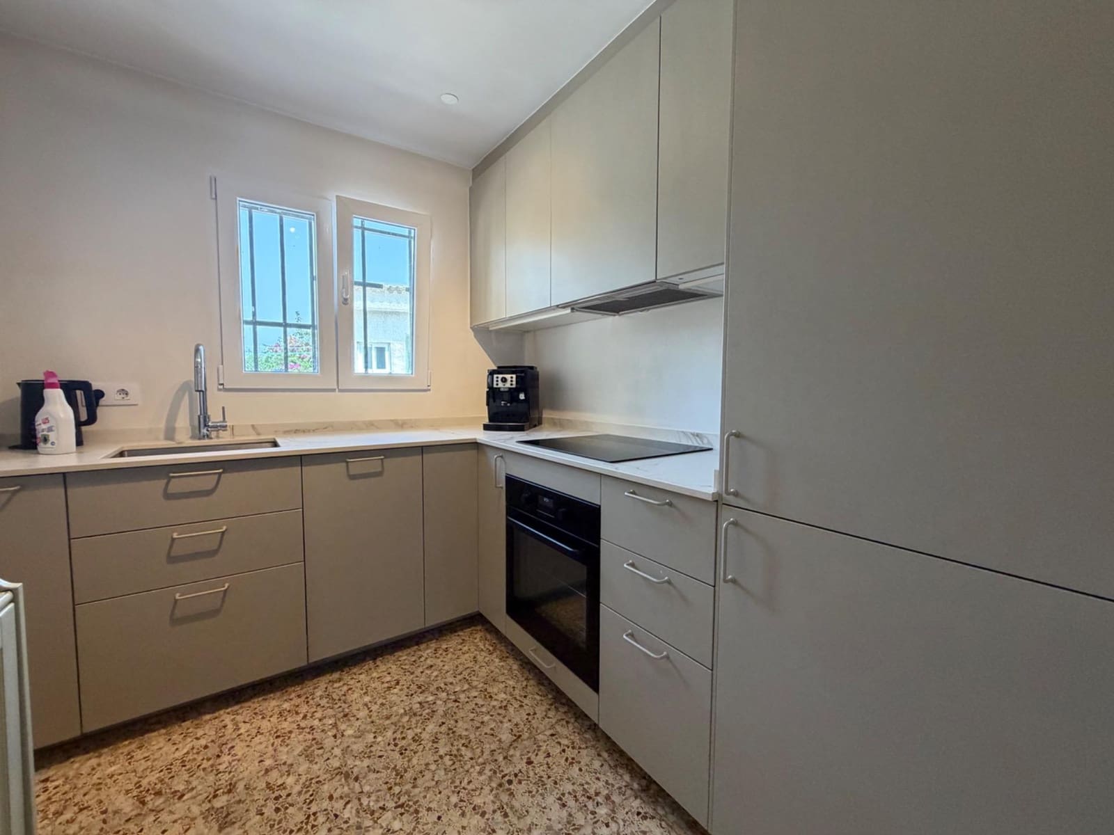 3 sypialnia Willa na sprzedaż w Pedralba z basenem - 210 000 € (Ref: 9984986)