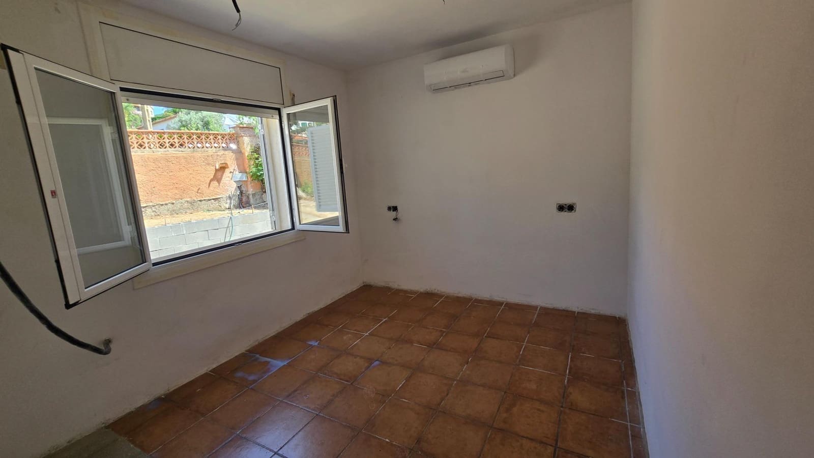 Chalet de 4 habitaciones en Calonge i Sant Antoni en venta - 398.000 € (Ref: 10183742)