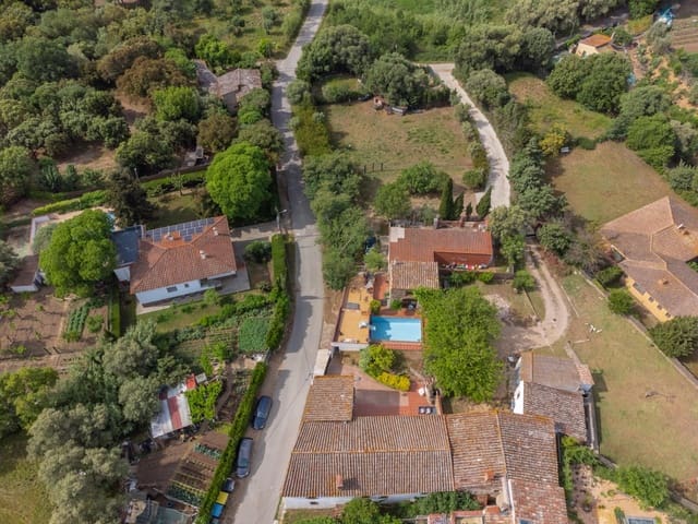 5 soveværelse Finca/Landehus til salg i Santa Cristina d'Aro - € 905.000 (Ref: 10183745)