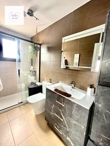 Adosado de 4 habitaciones en Sant Jordi Desvalls en venta con garaje - 398.000 € (Ref: 9438058)