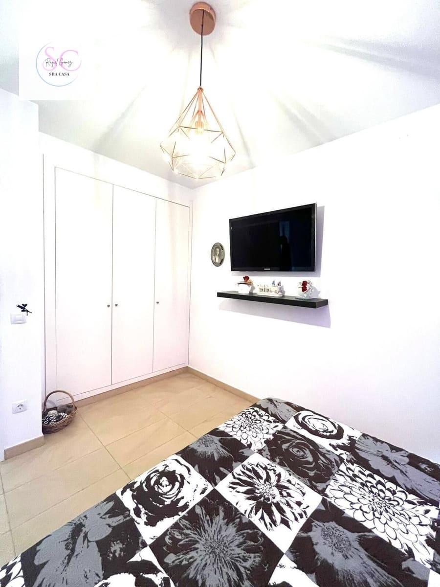 Adosado de 4 habitaciones en Sant Jordi Desvalls en venta con garaje - 398.000 € (Ref: 9438058)