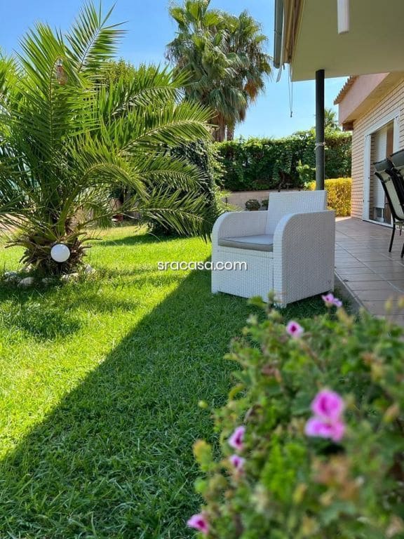 5 bedroom Villa for sale in Calonge i Sant Antoni with pool - € 496,000 (Ref: 9438065)