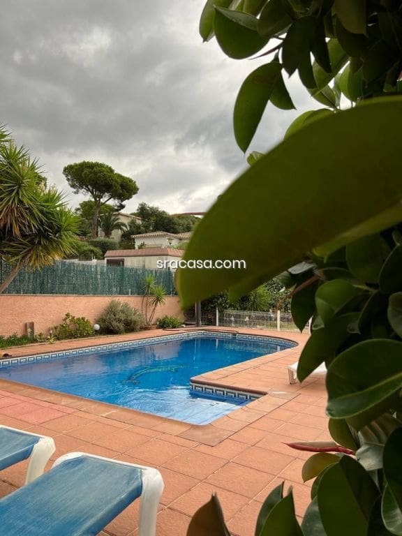 5 bedroom Villa for sale in Calonge i Sant Antoni with pool - € 496,000 (Ref: 9438065)