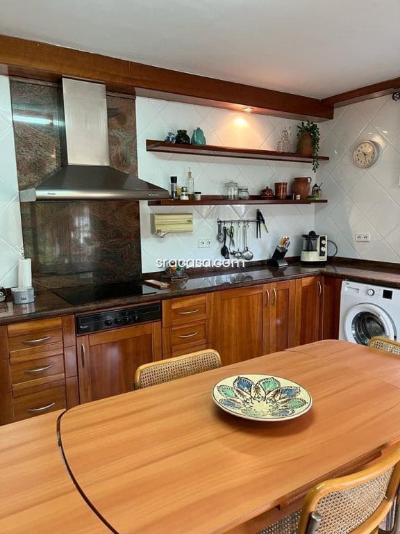 5 bedroom Villa for sale in Calonge i Sant Antoni with pool - € 496,000 (Ref: 9438065)