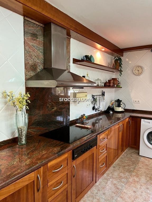 5 bedroom Villa for sale in Calonge i Sant Antoni with pool - € 496,000 (Ref: 9438065)