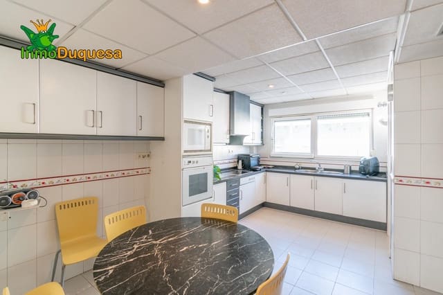 6 makuuhuone Huvila myytävänä paikassa Zaidin, Granada kaupunki mukana uima-altaan 
autotalli - 1 050 000 € (Ref: 8781698)