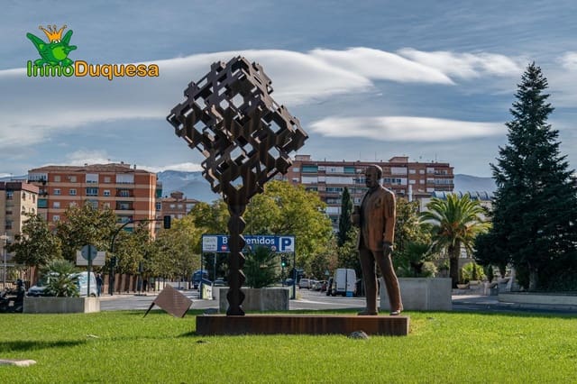 Terrain à Bâtir à vendre à Figares, Grenade ville - 540 800 € (Ref: 8810254)