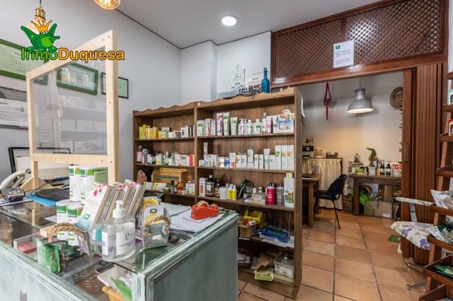 Commercial for sale in Cervantes, Granada city - € 115,000 (Ref: 8851846)