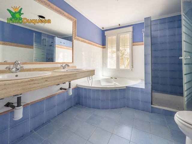 4 Zimmer Villa zu verkaufen in Atarfe mit Pool Garage - 294.900 € (Ref: 8921696)