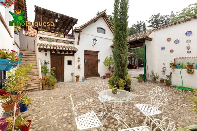 8 soveværelse Finca/Landehus til salg i Pedanias de Granada, Granada by med garage - € 950.000 (Ref: 8986191)